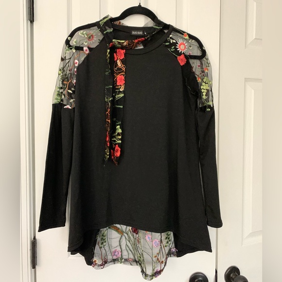 Duo Duo Black Tulle Floral Embroidered Tunic With Tulle Scarf, Size Medium. - Picture 1 of 5
